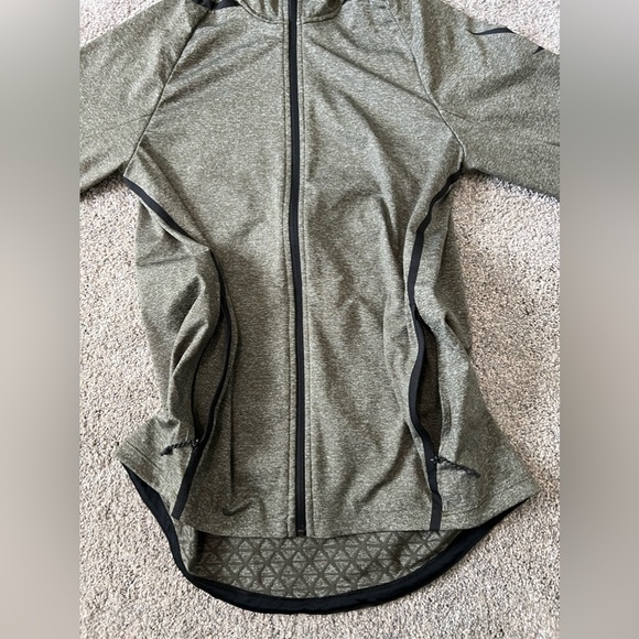 NEW with tags -Men’s Nike Training Zip-up Hoodie - Picture 10 of 11